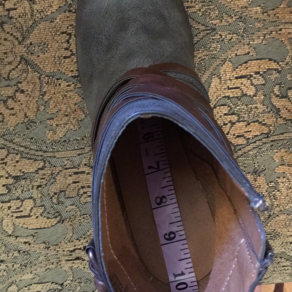 Eurosoft Faux Leather Gray Boots 9 - Picture 12 of 16